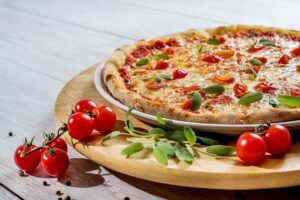 Ile kcal ma pizza margherita 32 cm?